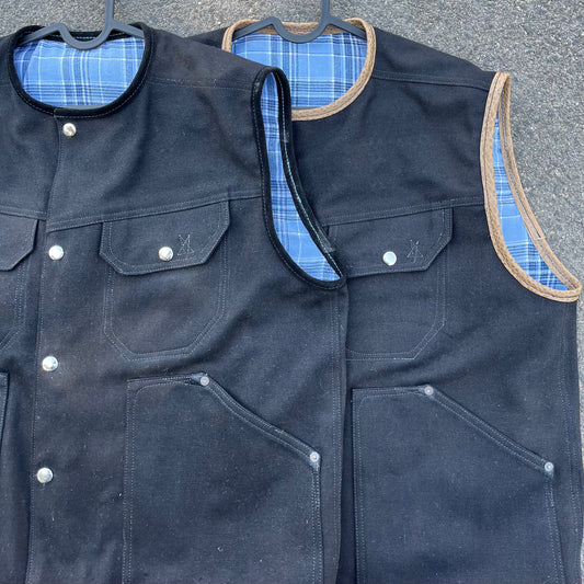 riding vest 𖤐 black denim