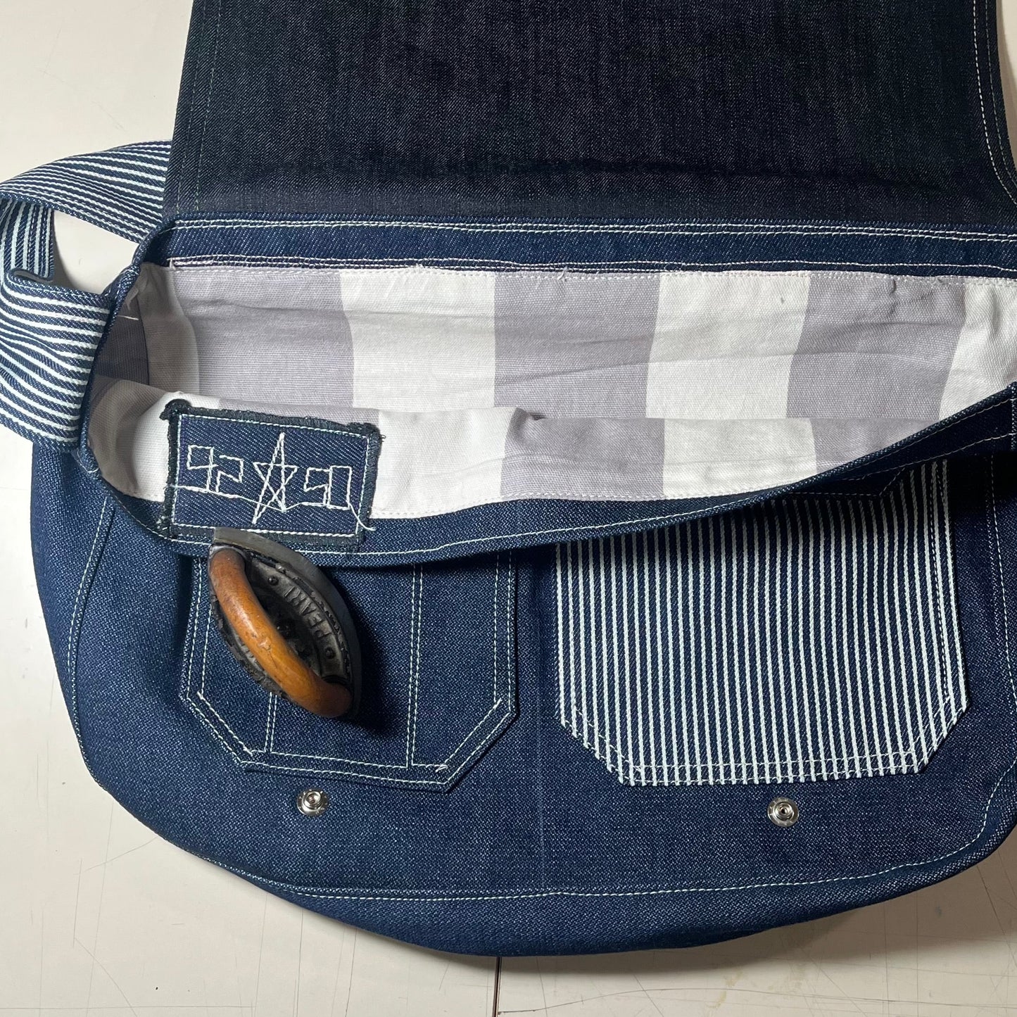 messenger bag 𖤐 indigo denim