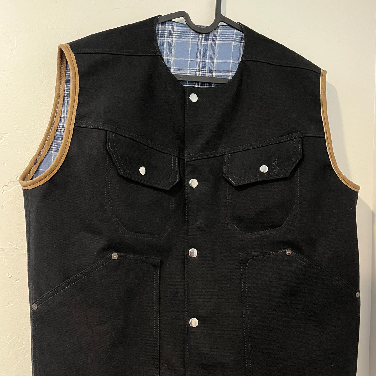 riding vest 𖤐 black denim